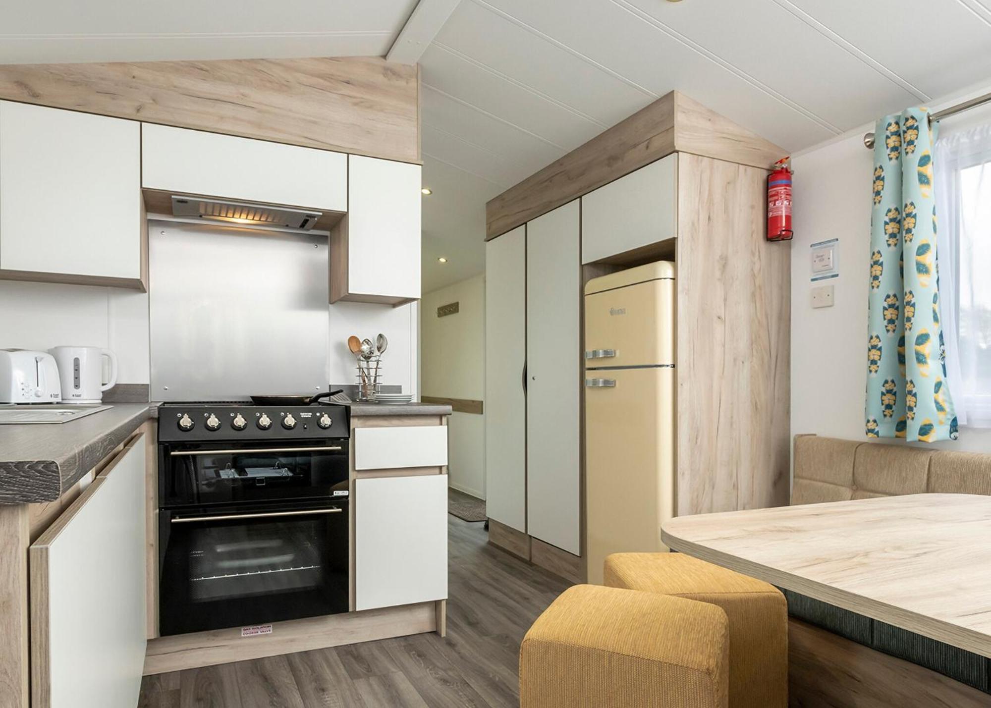 Cleavewood Hotel Улакумб Екстериор снимка